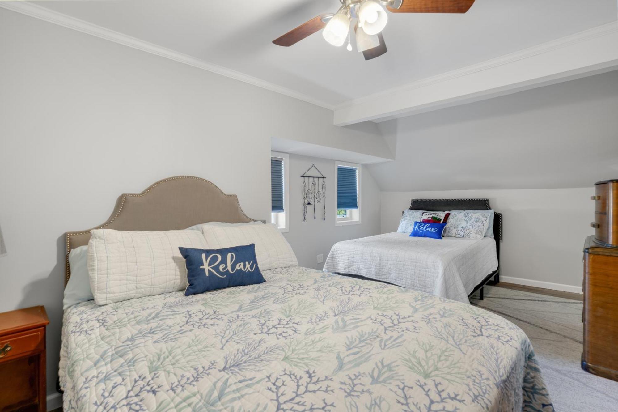 Grandma's House - Close To Town, Game Area & Pet Friendly! Chincoteague