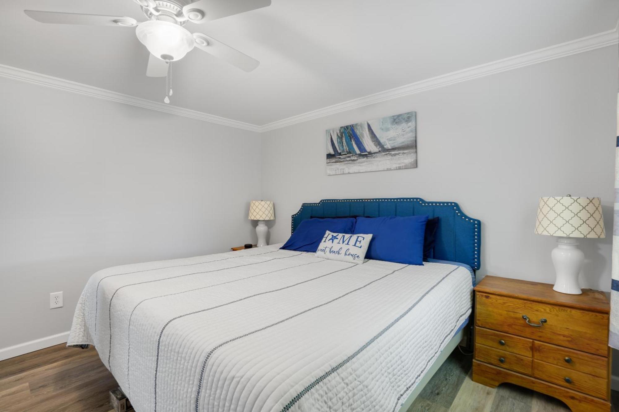 Grandma's House - Close To Town, Game Area & Pet Friendly!