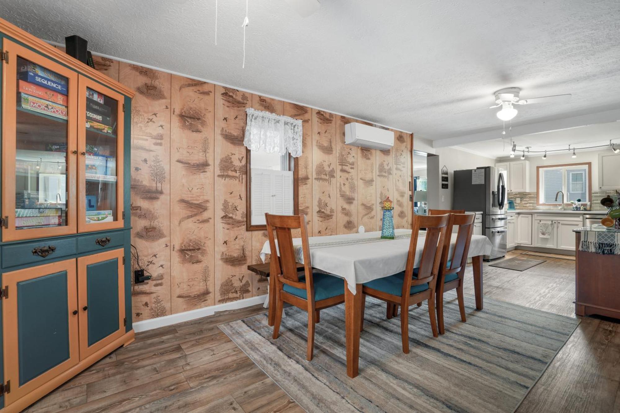 Grandma's House - Close To Town, Game Area & Pet Friendly! * Chincoteague