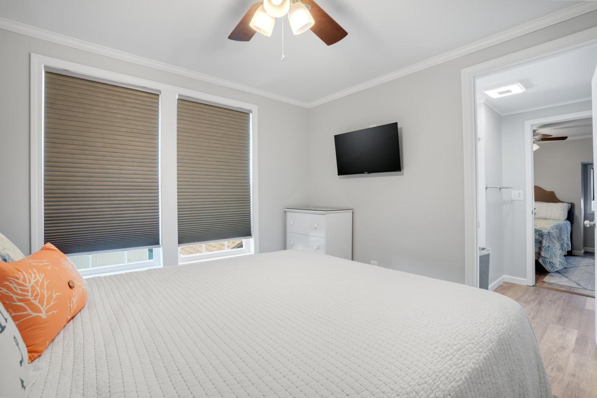 Grandma's House - Close To Town, Game Area & Pet Friendly! * Chincoteague