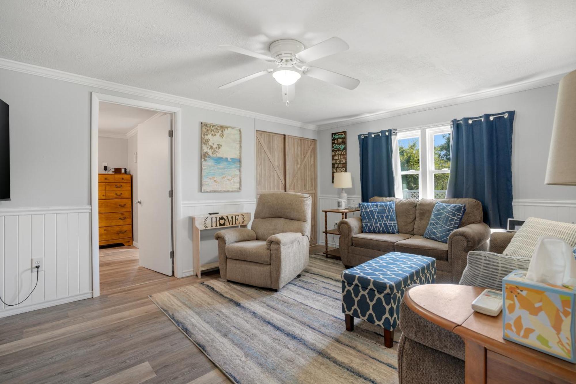 Grandma's House - Close To Town, Game Area & Pet Friendly! Holiday home Chincoteague