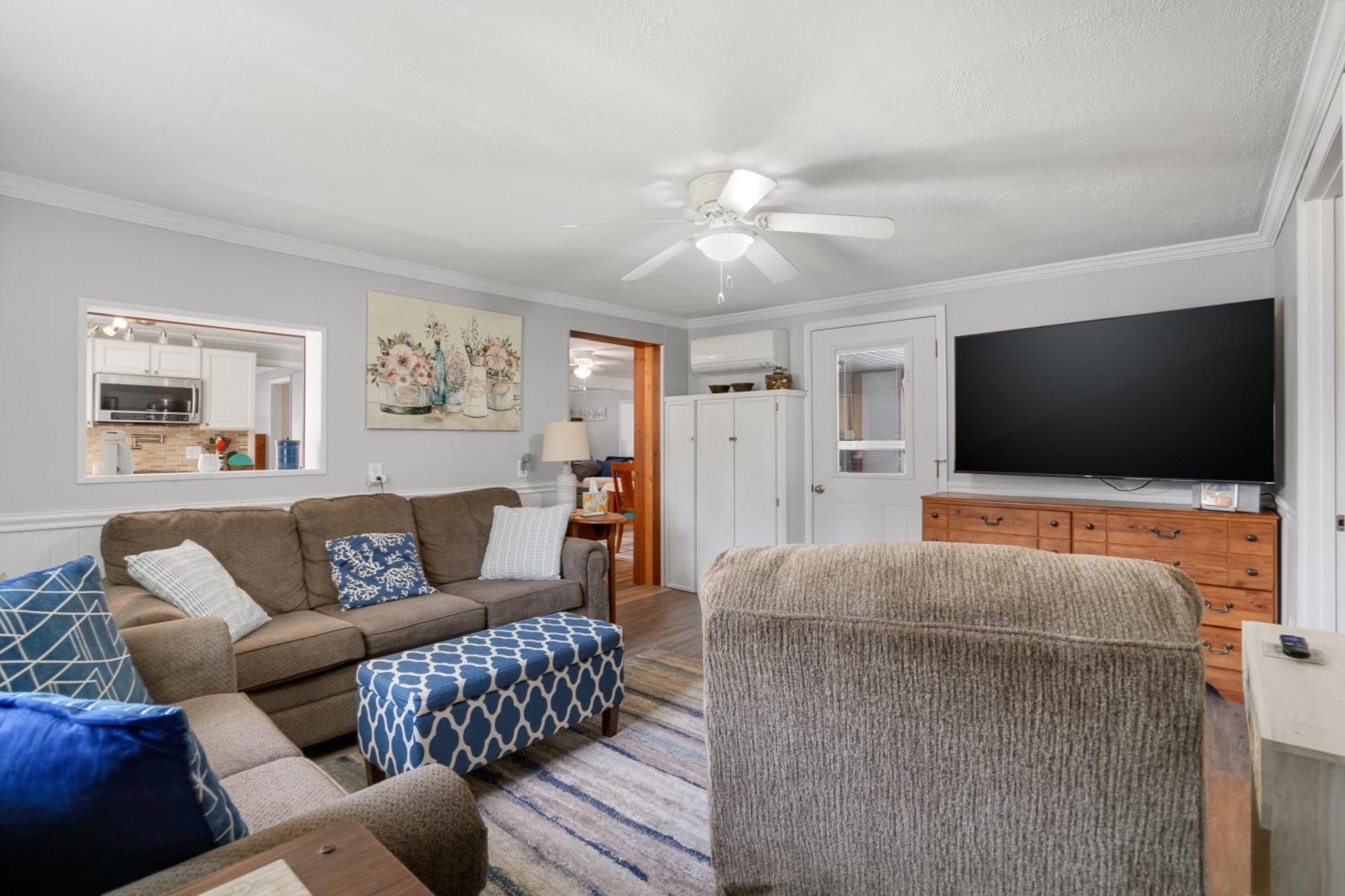 Grandma's House - Close To Town, Game Area & Pet Friendly! Holiday home Chincoteague