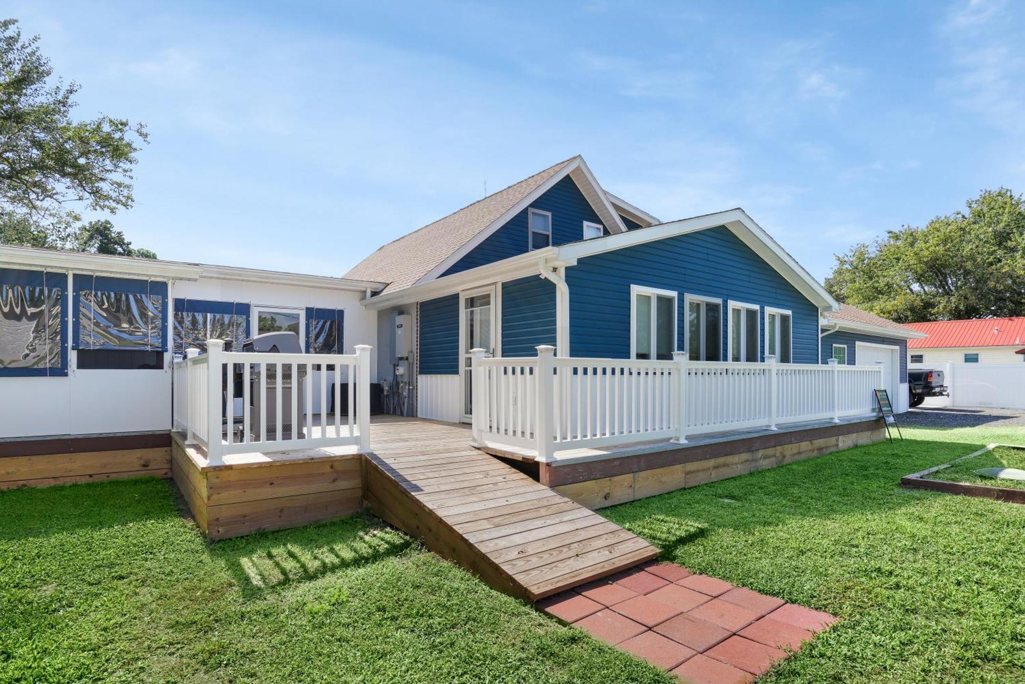 Grandma's House - Close To Town, Game Area & Pet Friendly! * Chincoteague