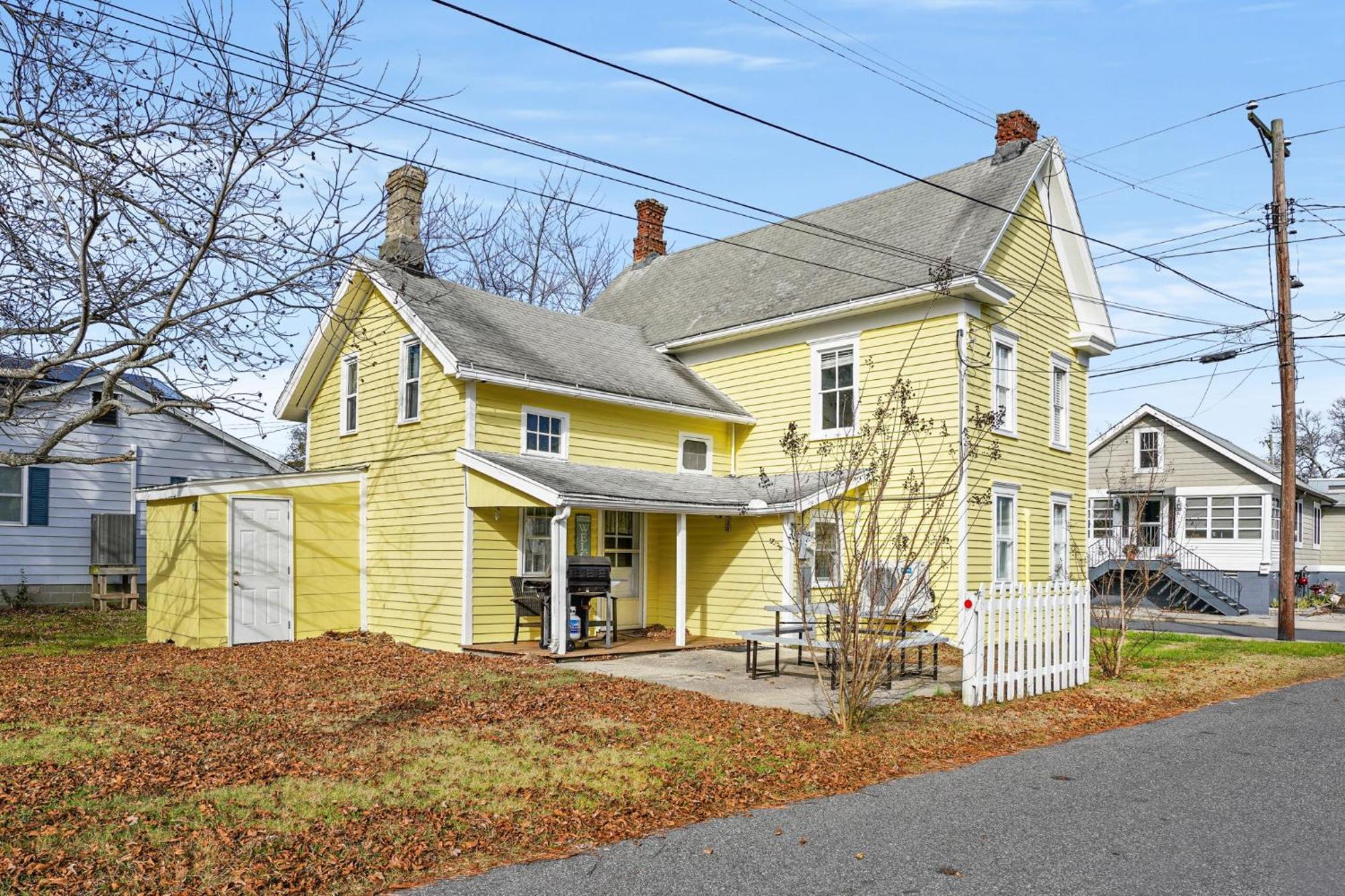 Windsor House - In Town Historic Charm