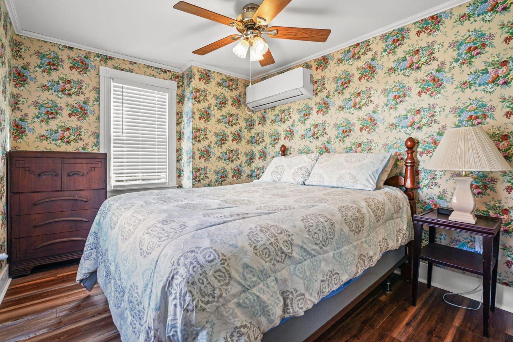 Windsor House - In Town Historic Charm * Chincoteague