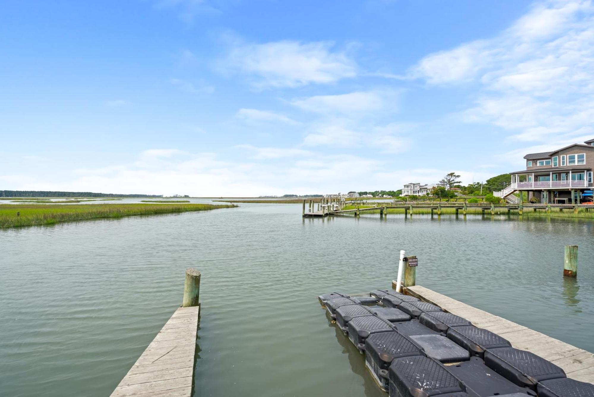 Waterman's Daughter - Pet Friendly; Water Access! *