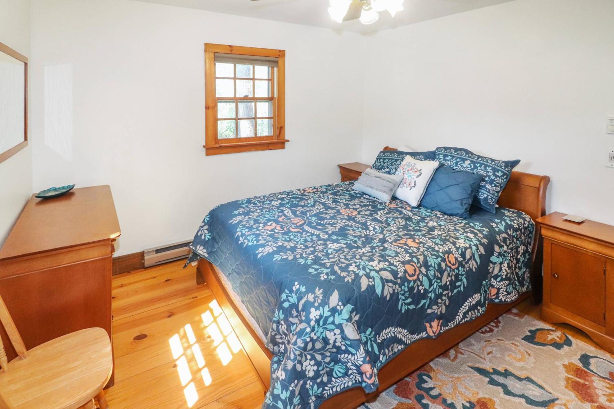 Holiday home Utter East - Great With Large Screened Porch And Firepit Next To The Pond