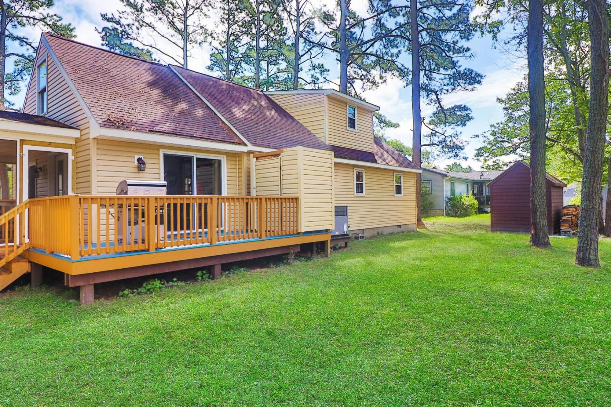 Utter East - Great With Large Screened Porch And Firepit Next To The Pond * Chincoteague