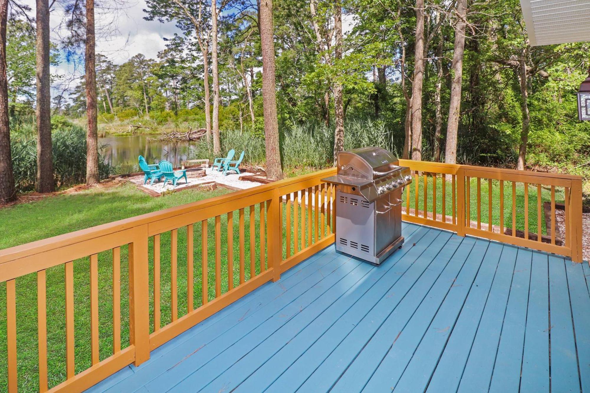 Utter East - Great With Large Screened Porch And Firepit Next To The Pond * Chincoteague