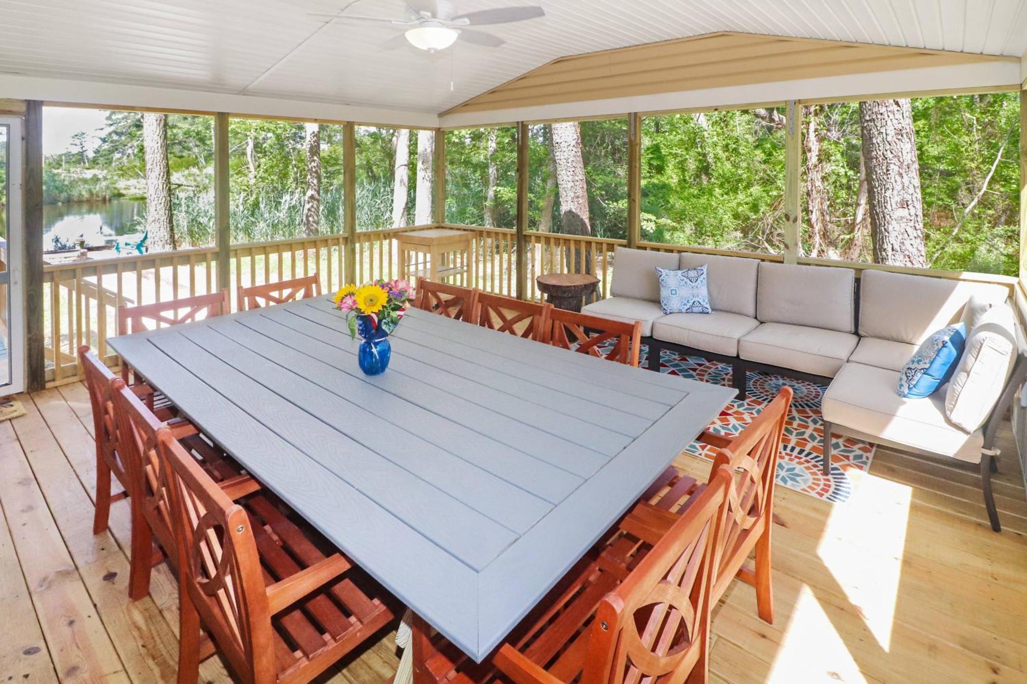 Utter East - Great With Large Screened Porch And Firepit Next To The Pond Holiday home *