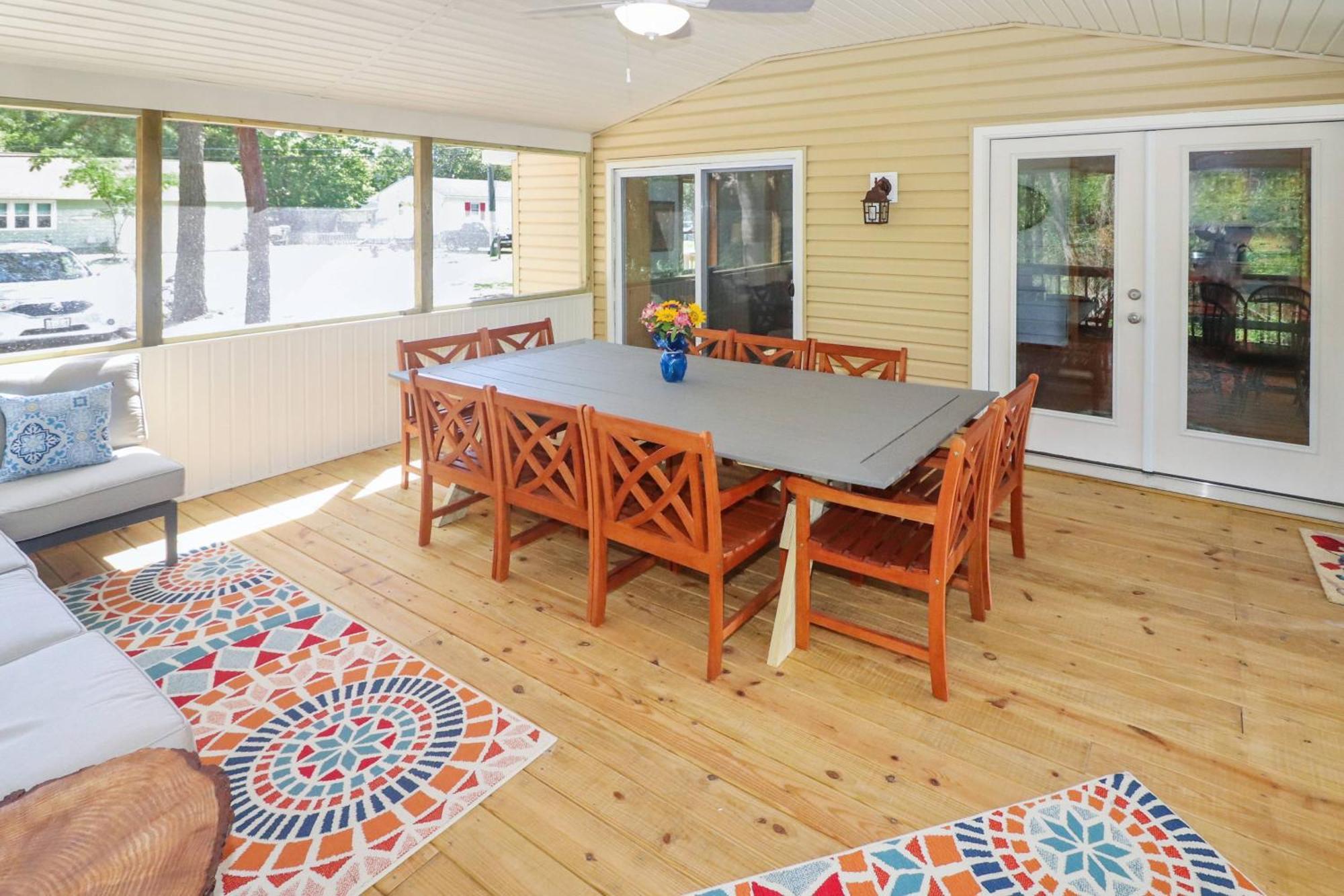 Utter East - Great With Large Screened Porch And Firepit Next To The Pond *