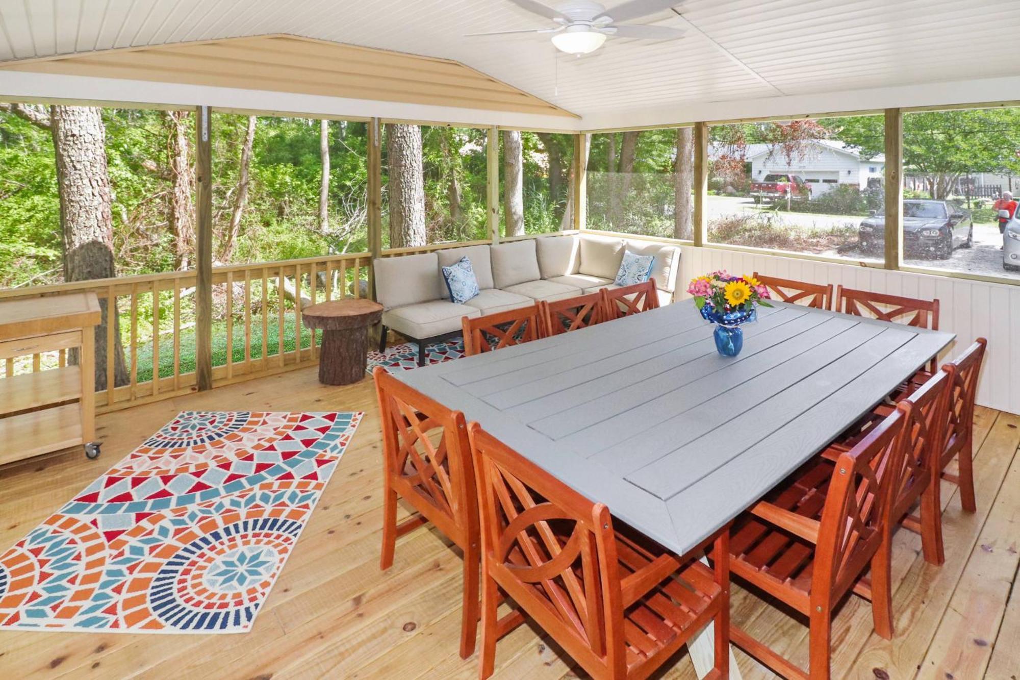 Utter East - Great With Large Screened Porch And Firepit Next To The Pond