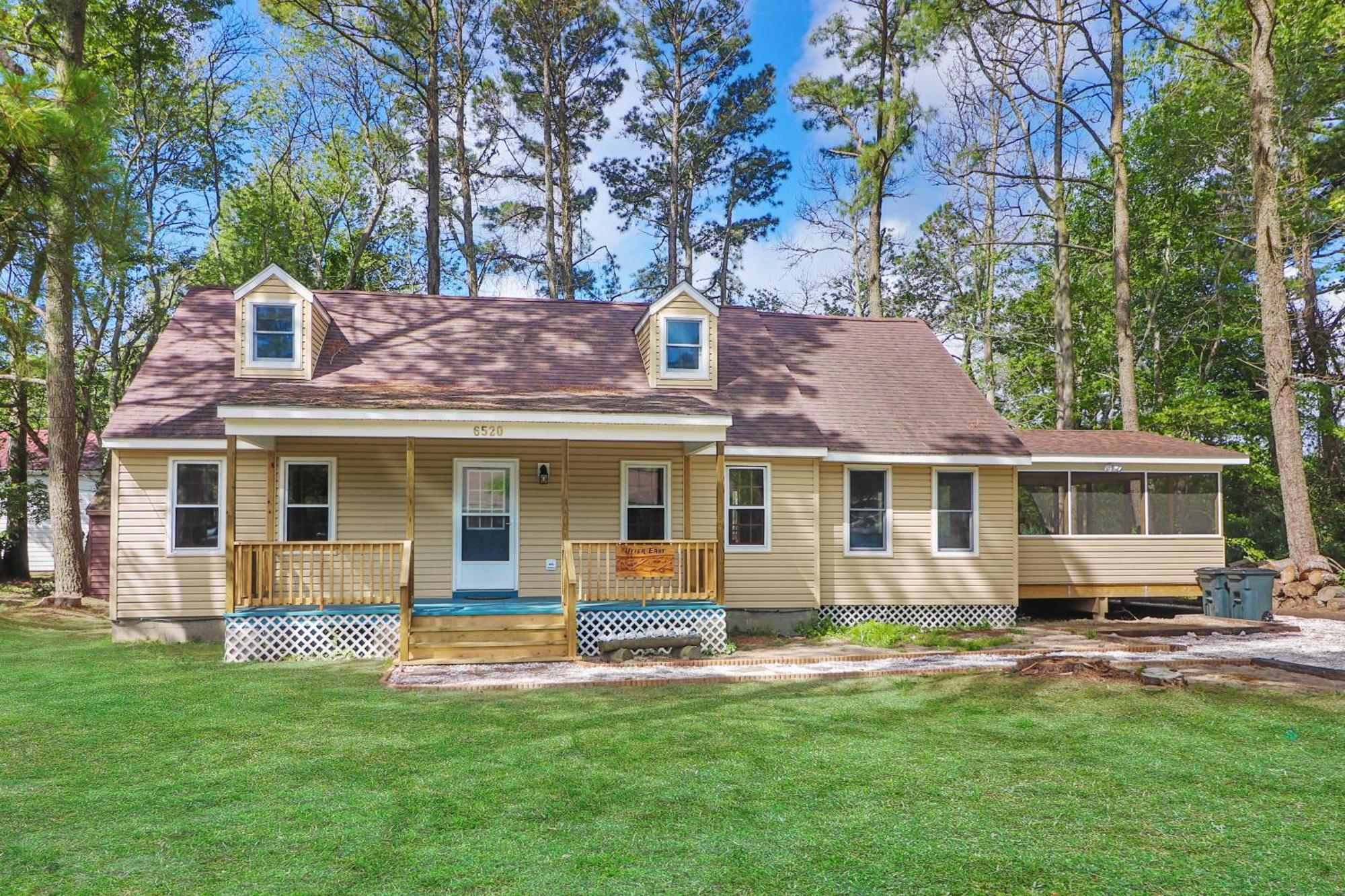 Utter East - Great With Large Screened Porch And Firepit Next To The Pond * Chincoteague