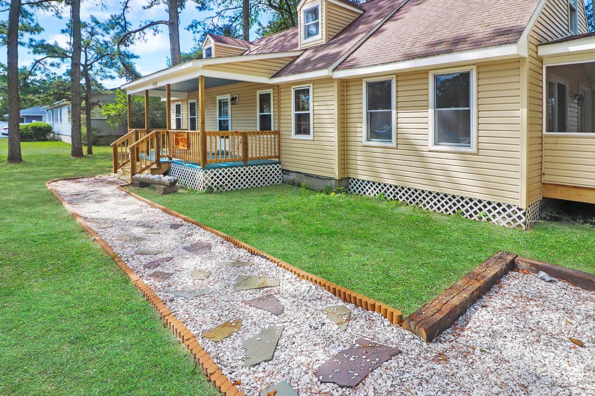 Utter East - Great With Large Screened Porch And Firepit Next To The Pond Holiday home