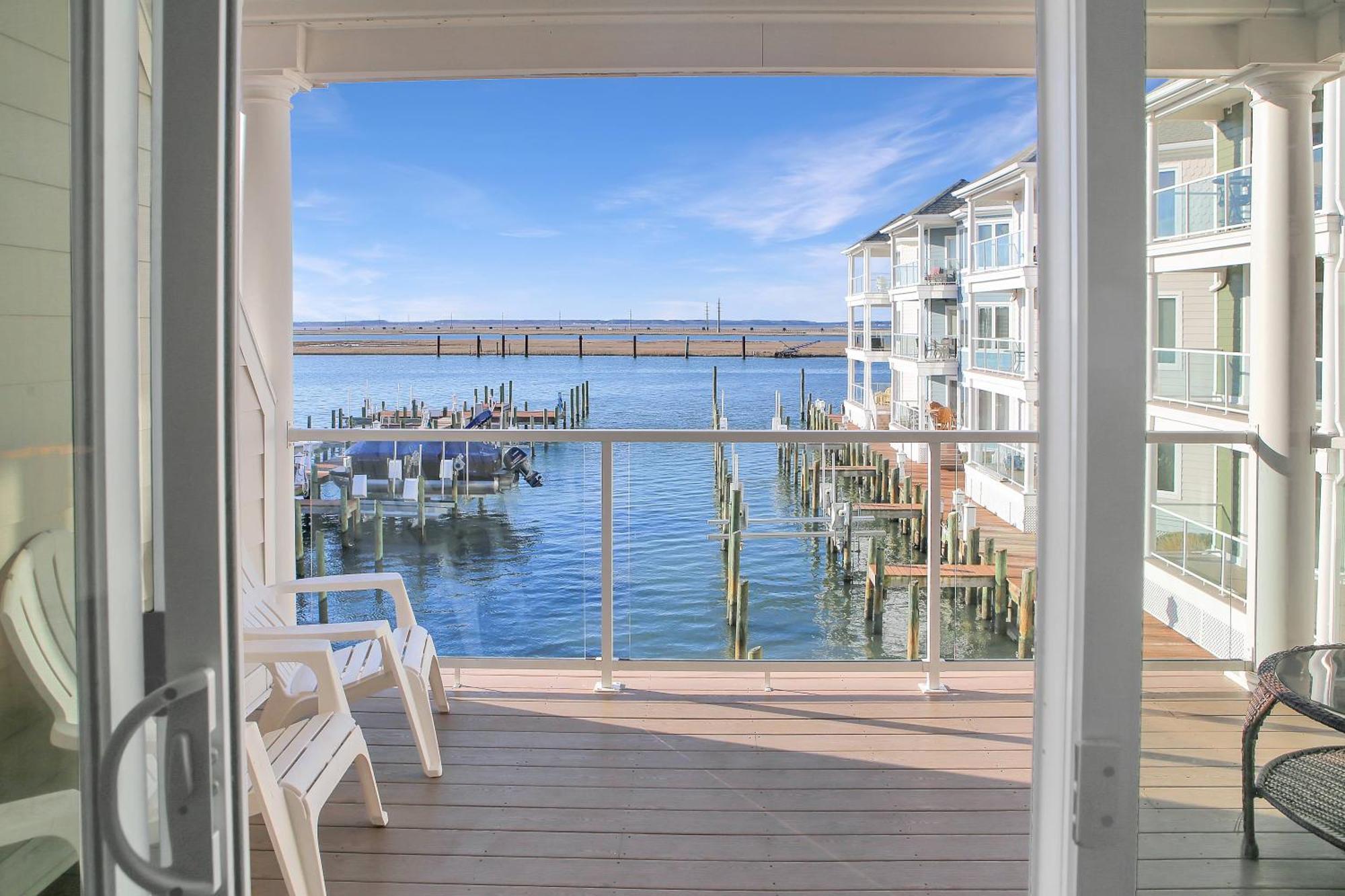 Sunset Bay 212 - Pet Friendly & Waterfront View! Chincoteague