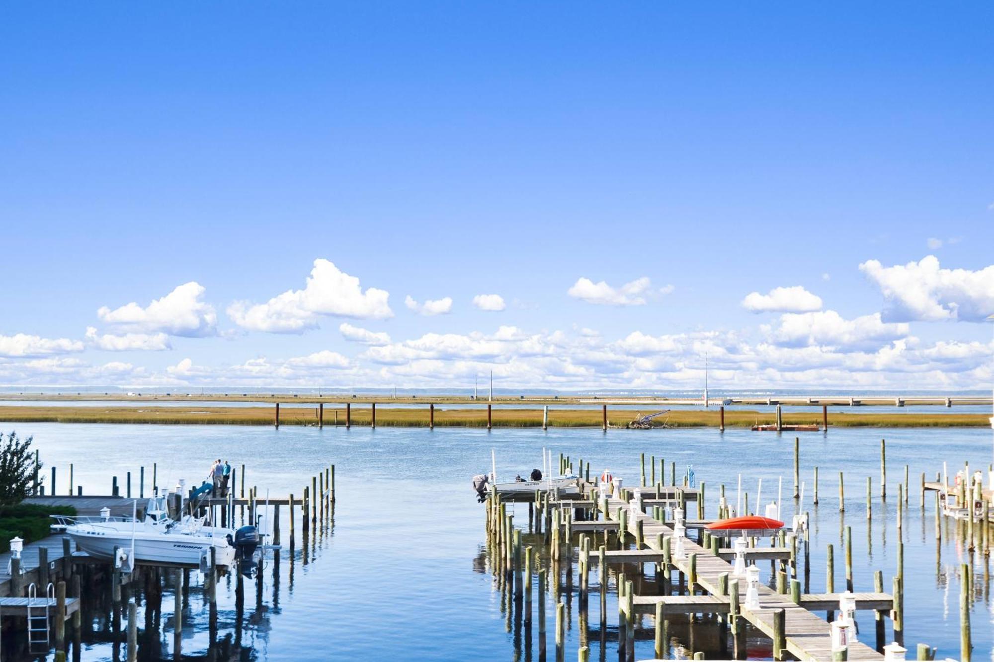Sunset Bay 212 - Pet Friendly & Waterfront View! Holiday home Chincoteague