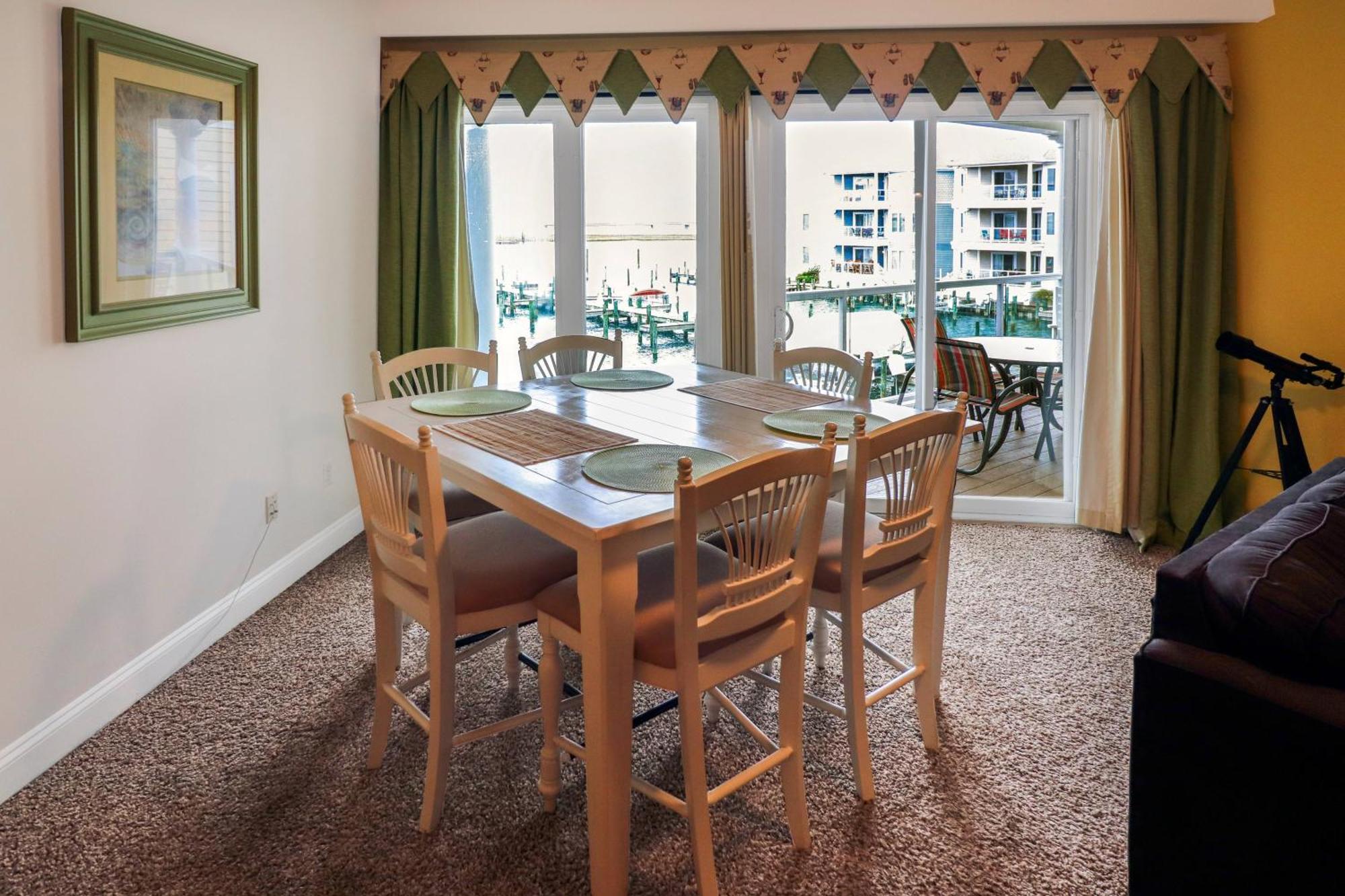 Sunset Bay 208 - Pet Friendly & Includes A Boat Slip!
