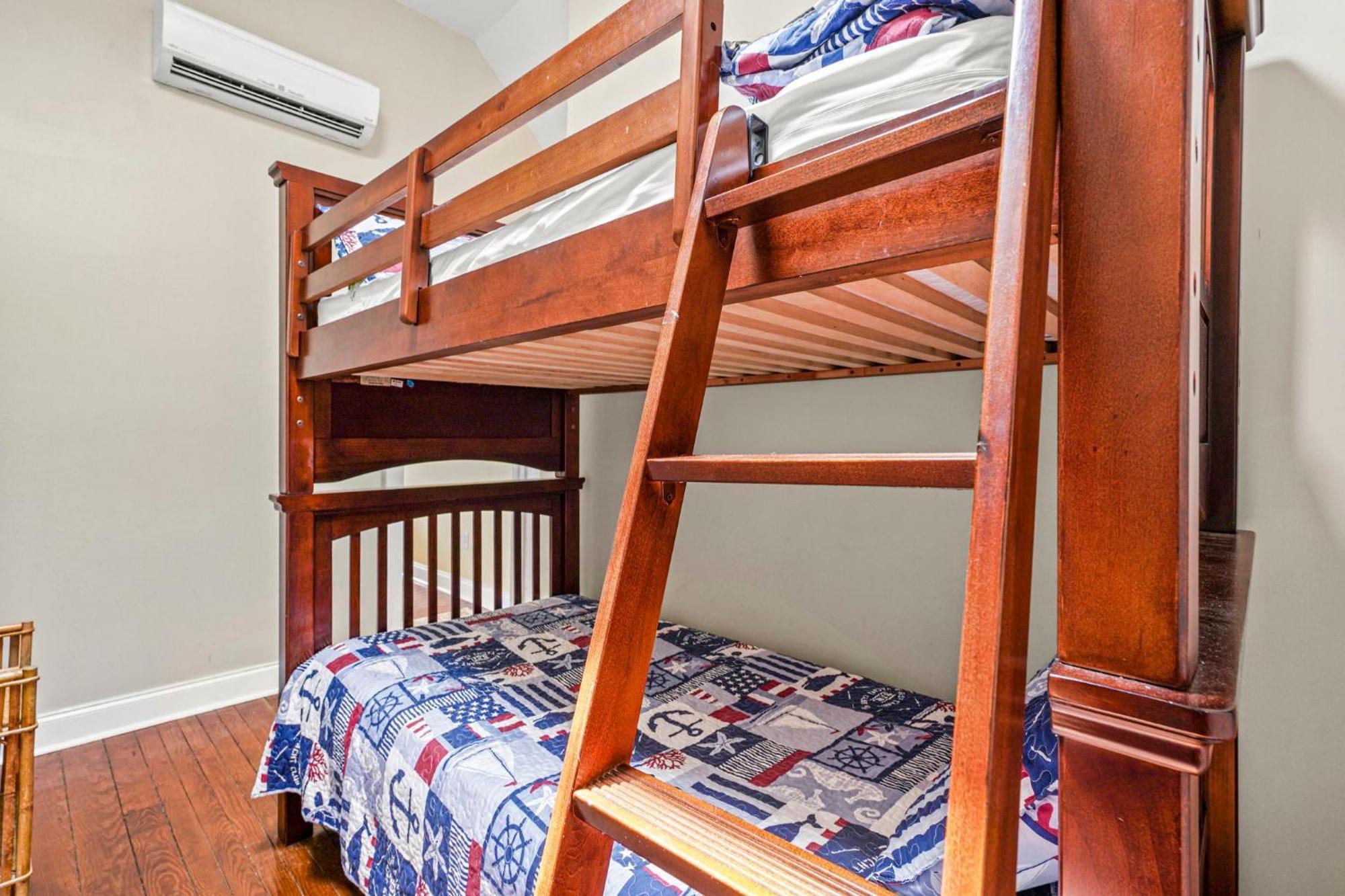 Holiday home Shreiner's Tradition - In Town, Pet Friendly! Chincoteague