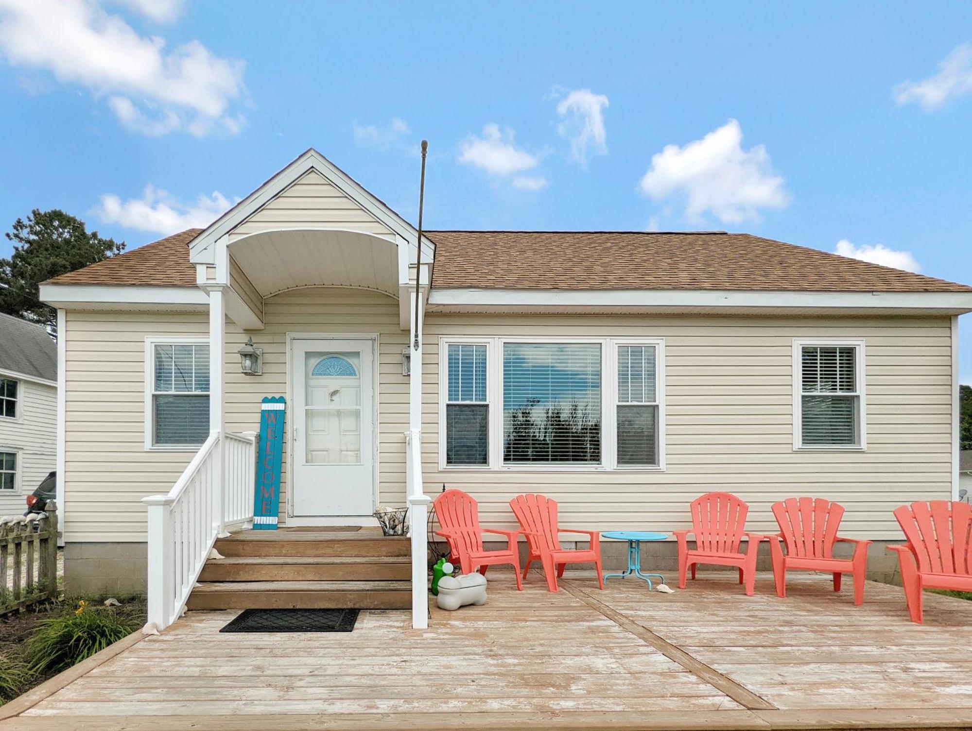 Shell - Pet Friendly, Hot Tub, Fenced Yard!