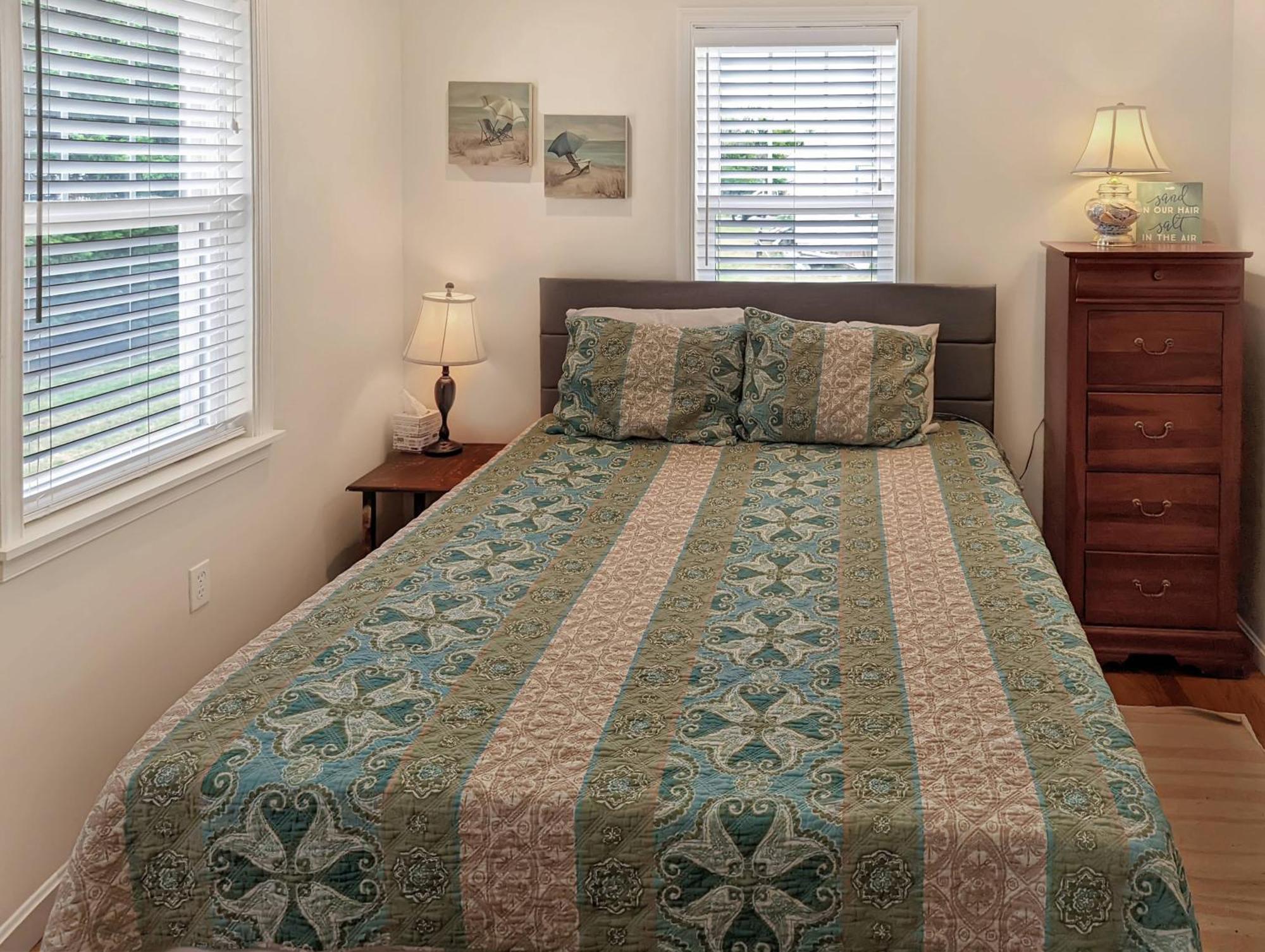 Shell - Pet Friendly, Hot Tub, Fenced Yard! Holiday home