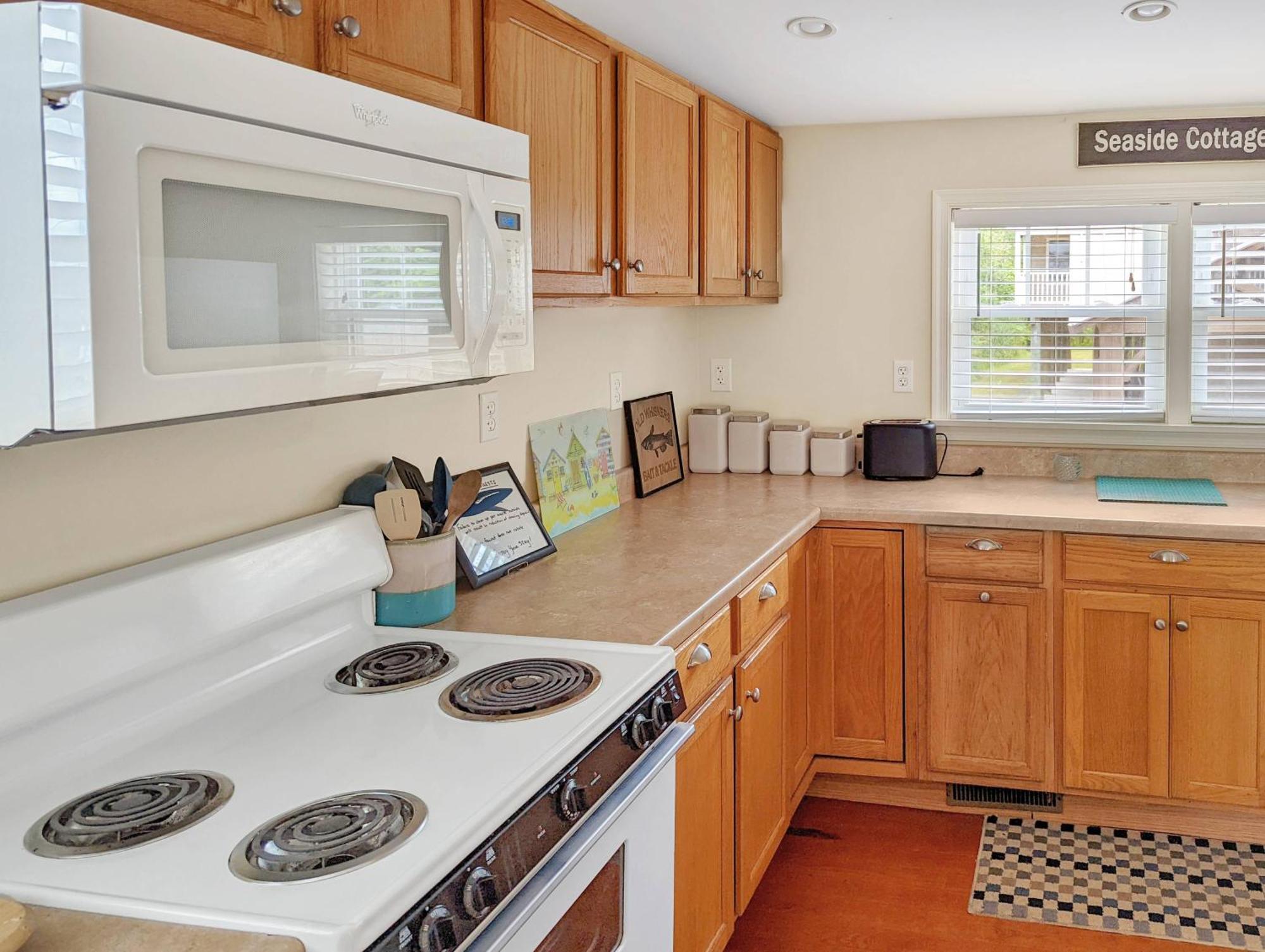 Shell - Pet Friendly, Hot Tub, Fenced Yard! * Chincoteague