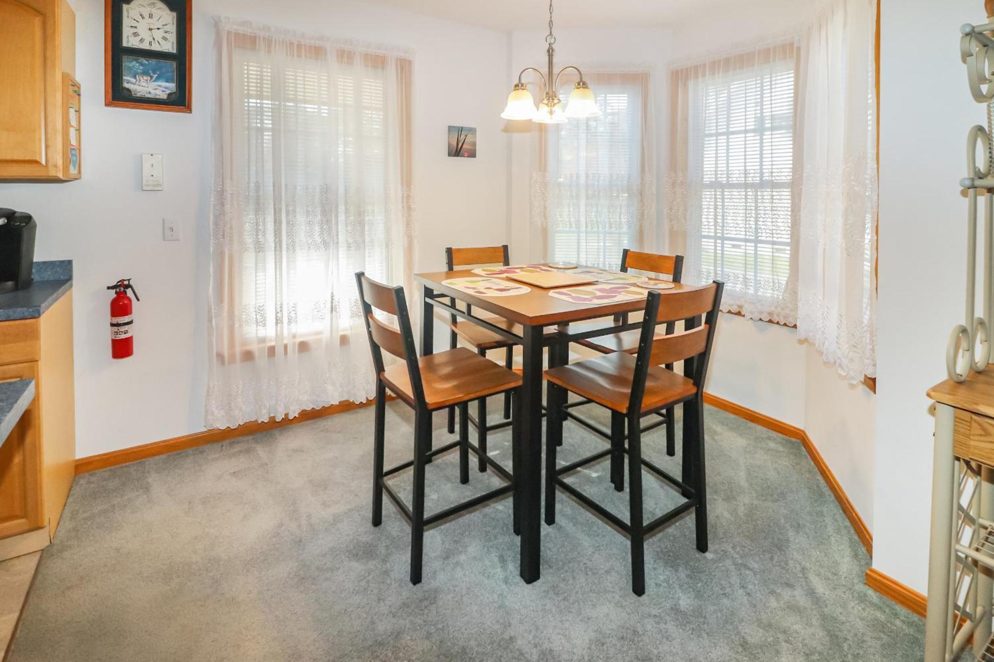 Horseshoe Hideaway - Cozy With Screened Porches! Holiday home