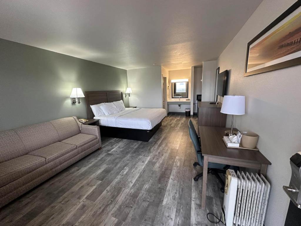 Chincoteague Inn Hotel