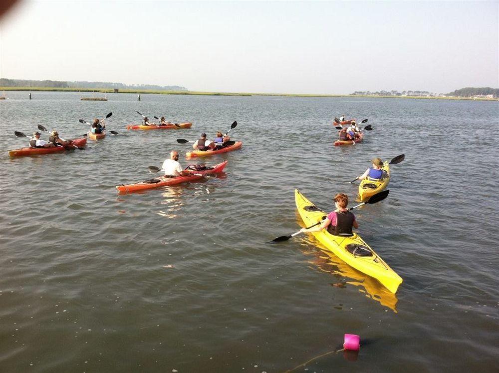 Snug Harbor Marina And 2* Chincoteague