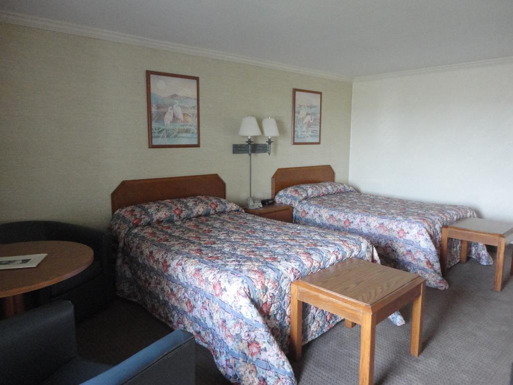 Motel Island