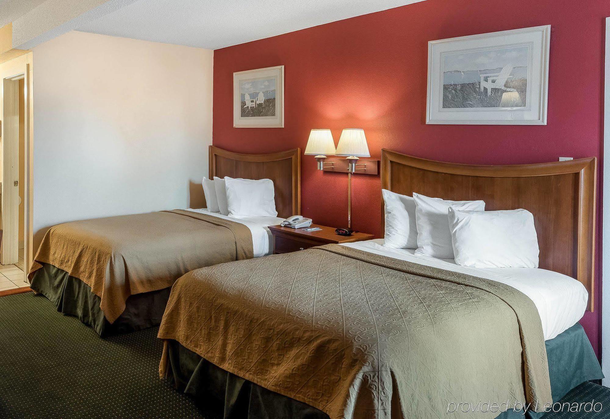 Atlantic Shores And Hotel Chincoteague