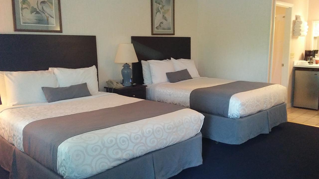 Sea Shell Motel *