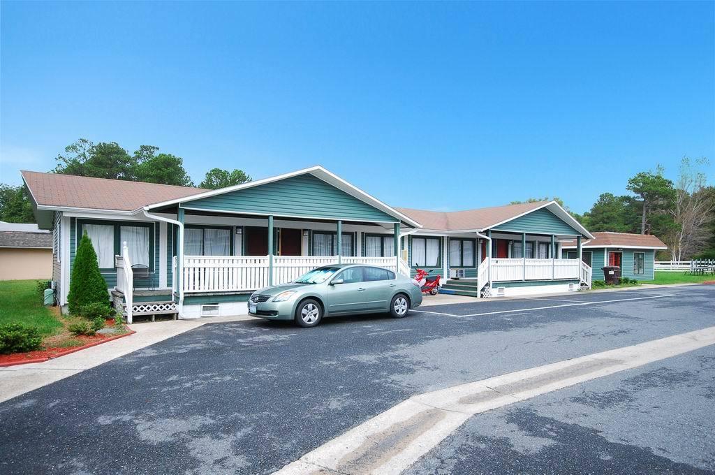 Atlantic Shores And Hotel Chincoteague