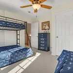Charlie\'S Bayside Retreat - Pet Friendly, In Town!