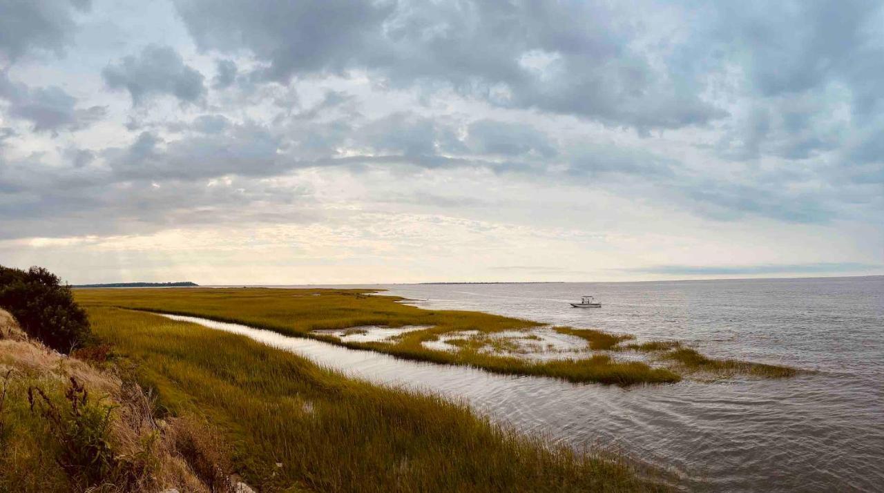 Comfort Island Bayfront