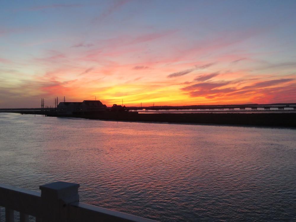 Comfort Island Bayfront 3*