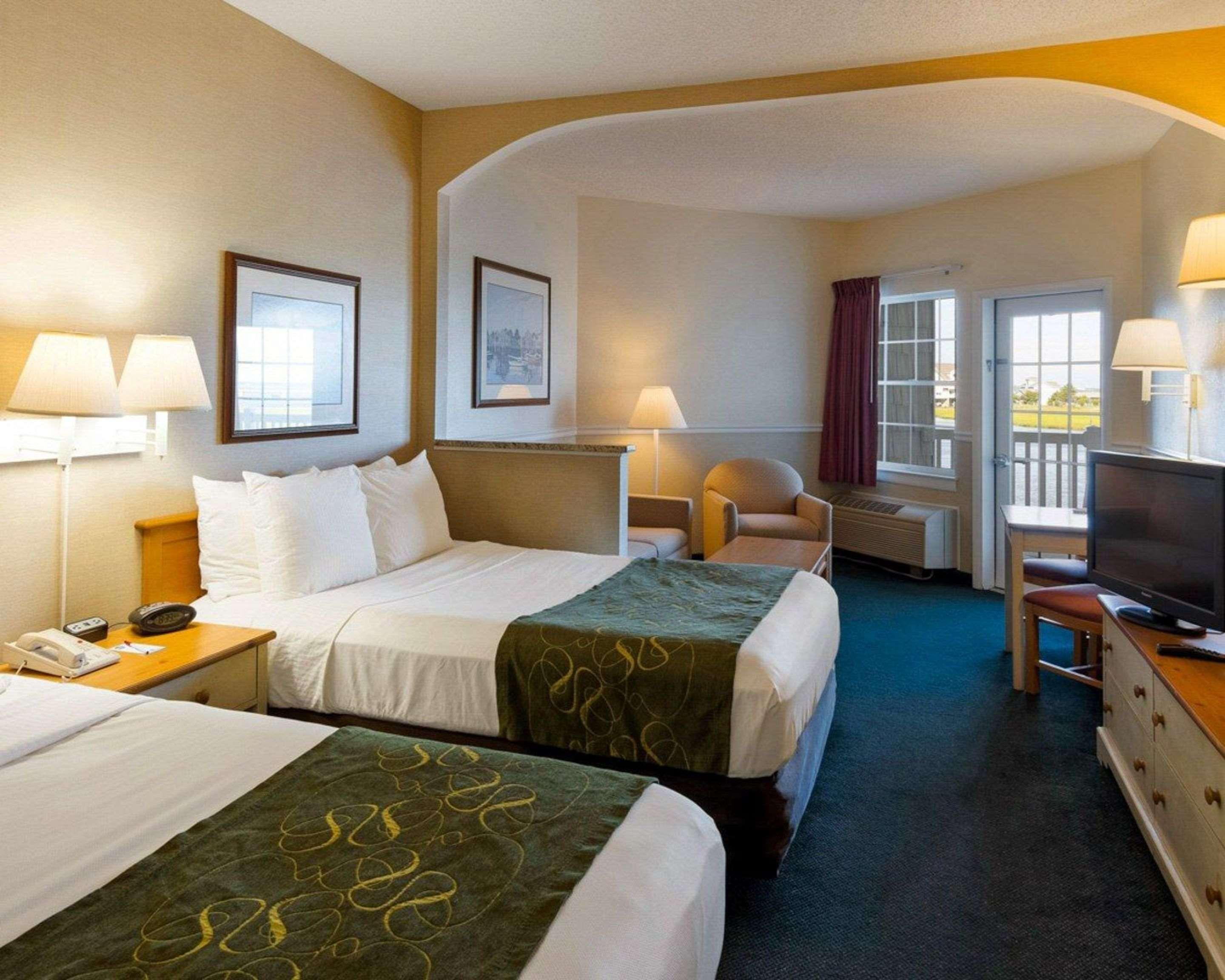 Hotel Comfort Island Bayfront 3*