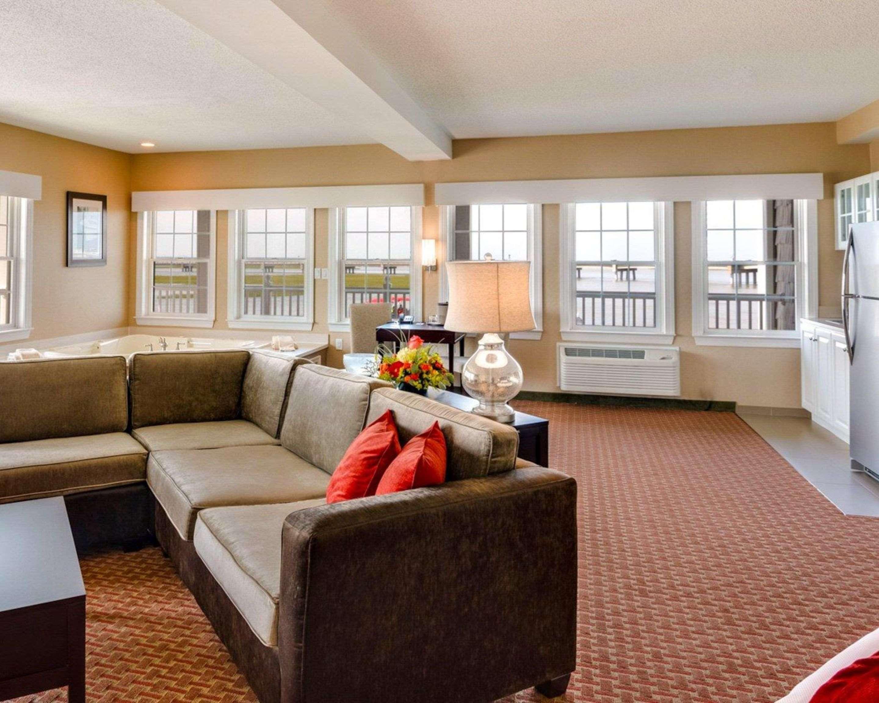 Comfort Island Bayfront Hotel 3*
