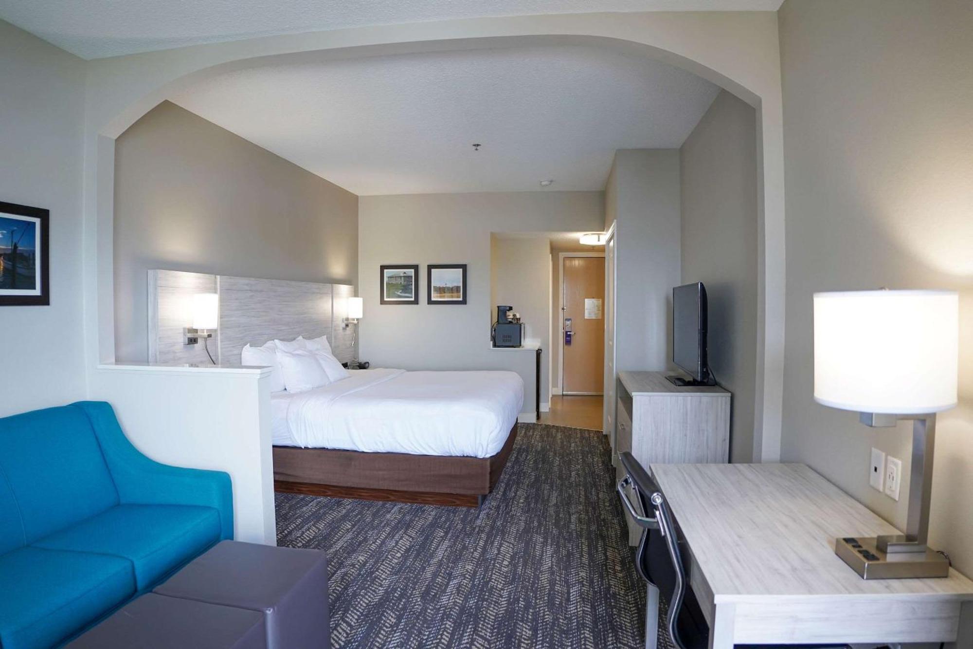 Comfort Island Bayfront 3*