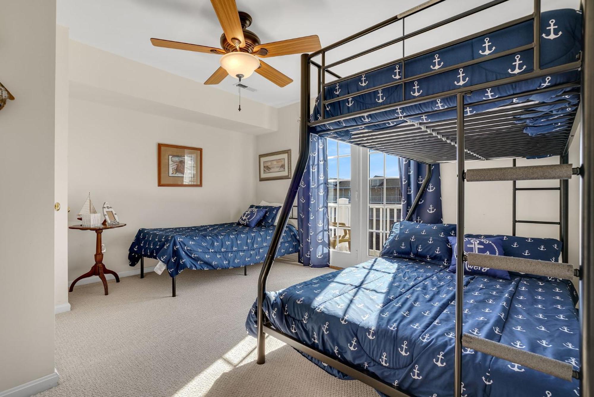 Charlie's Bayside Retreat - Pet Friendly, In Town! * Chincoteague