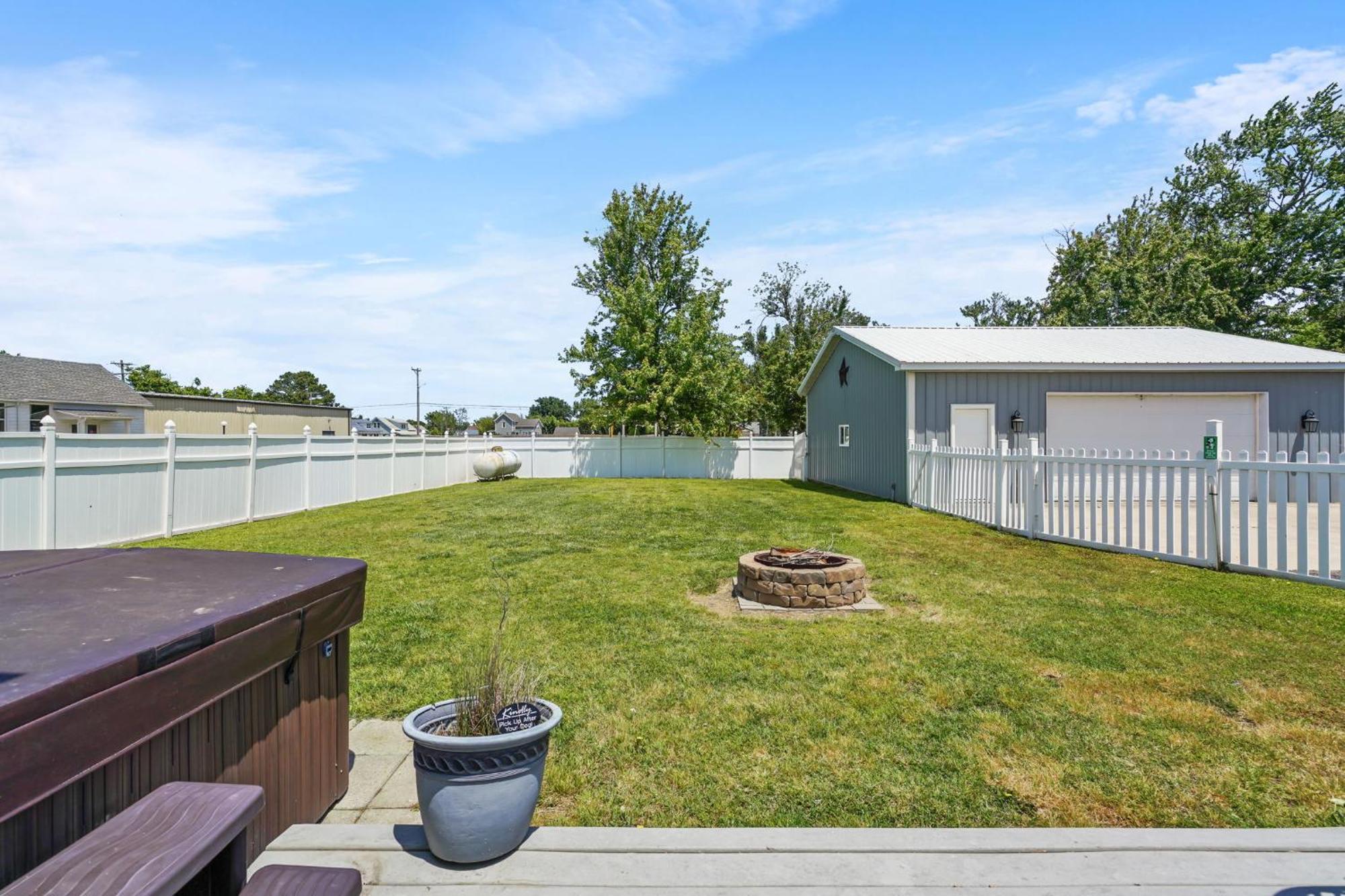 Casa Del Mar - Pet Friendly With Hot Tub! Holiday home Chincoteague