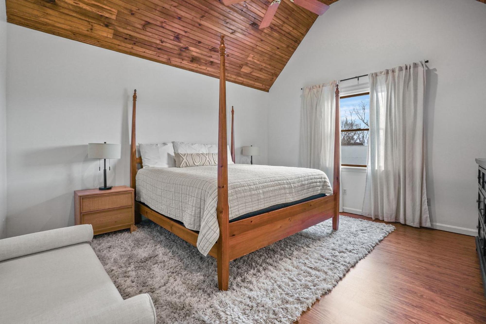 Casa Del Mar - Pet Friendly With Hot Tub! Holiday home Chincoteague