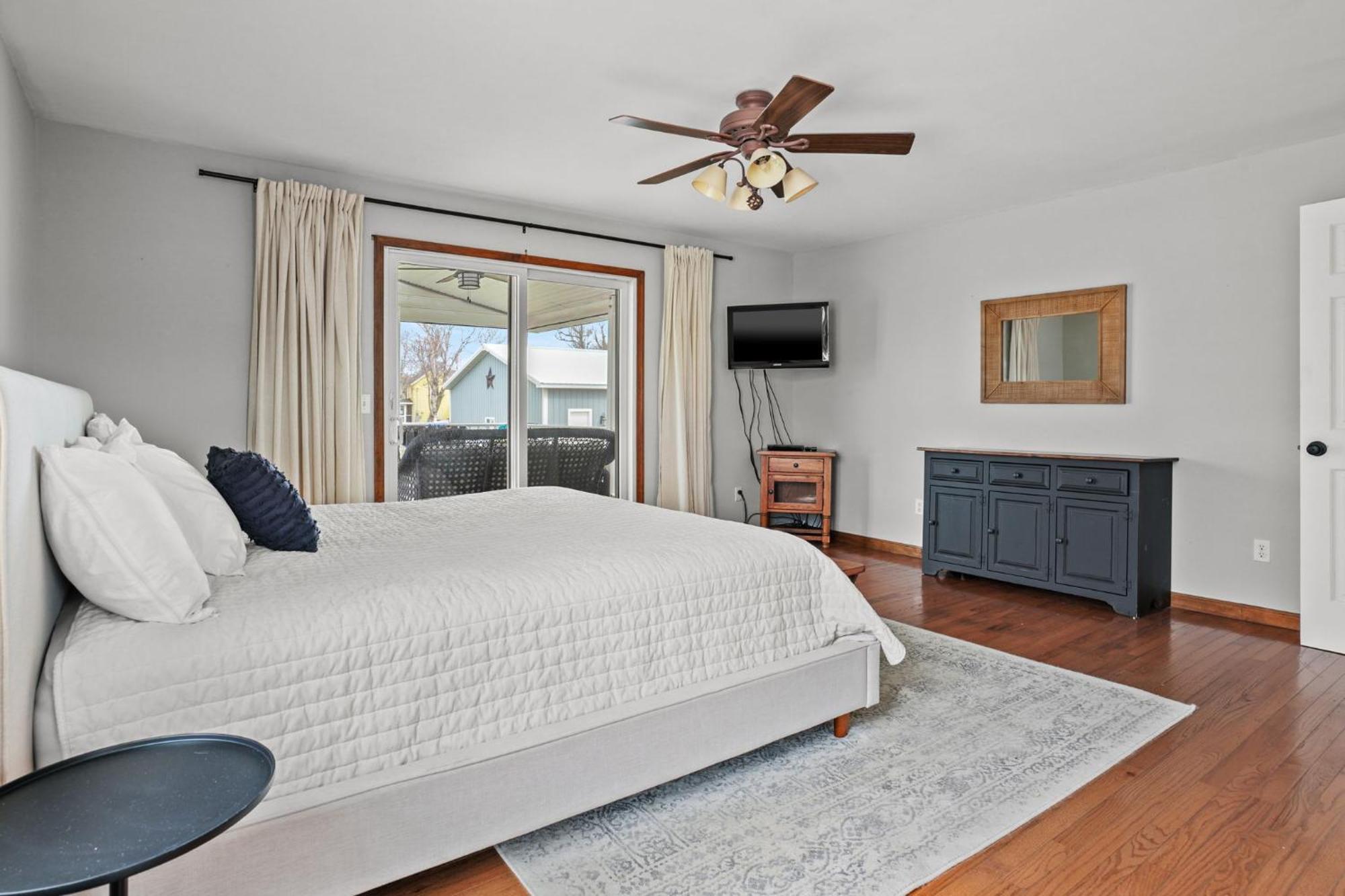 Casa Del Mar - Pet Friendly With Hot Tub! * Chincoteague