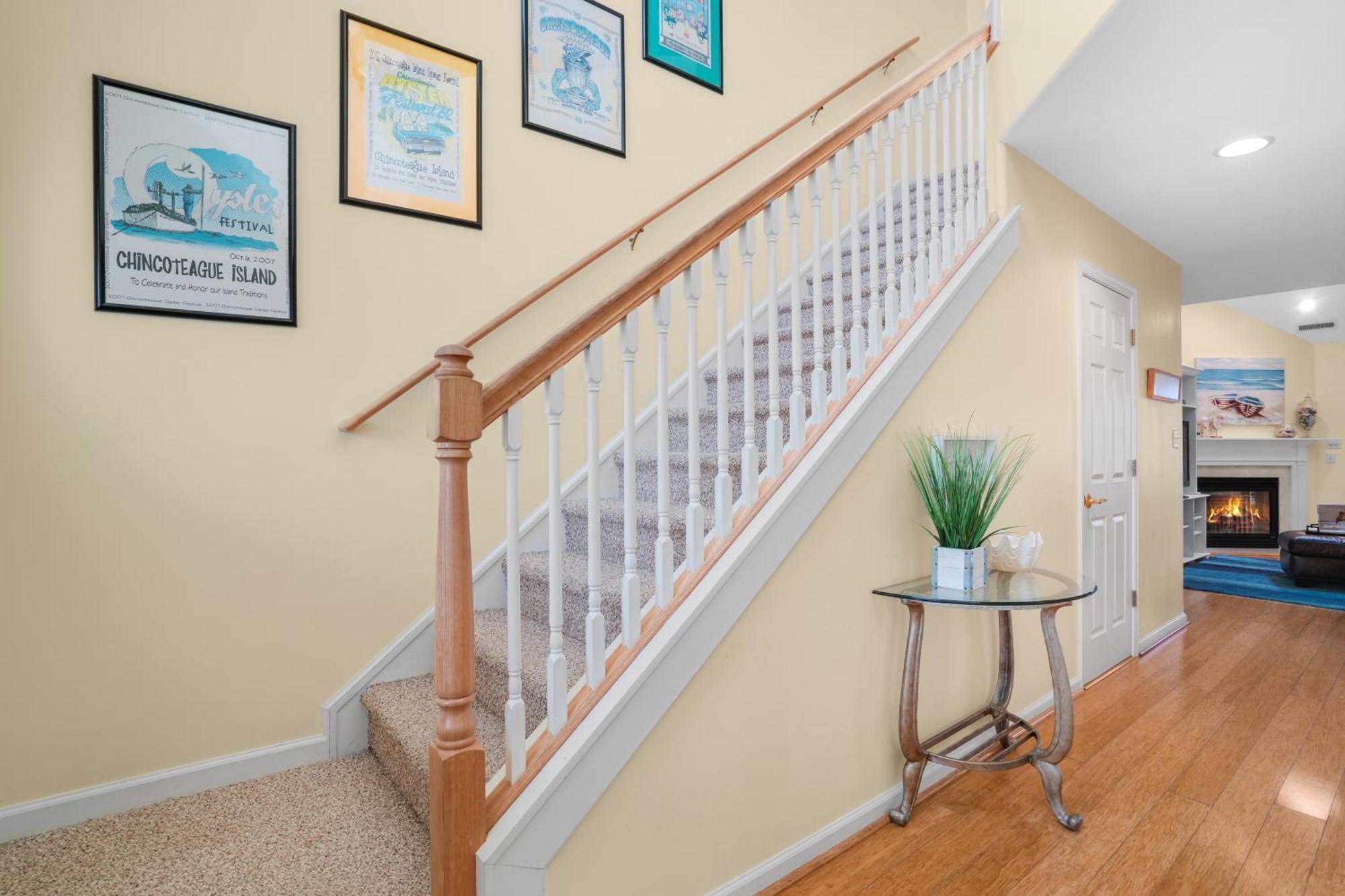 Sea La Vie - Duplex, Shared Pool! Chincoteague