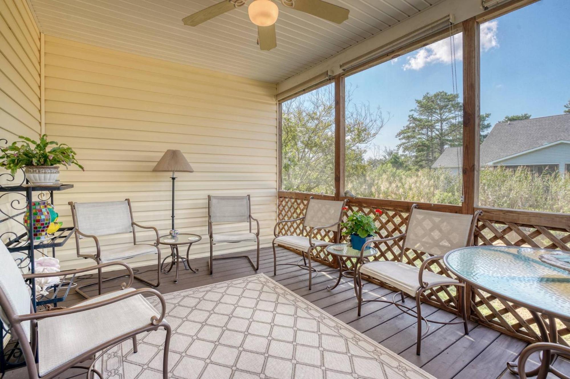 Sea La Vie - Duplex, Shared Pool! * Chincoteague